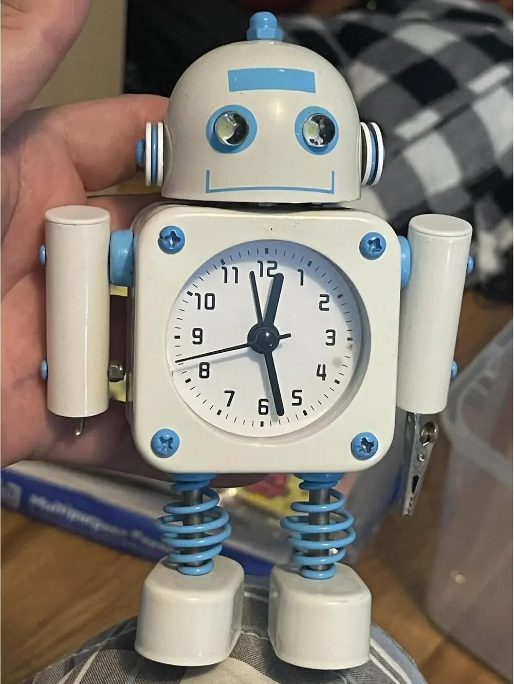 Diskary Robot Alarm Clock Moveable Arms Blue White, (no Arm)